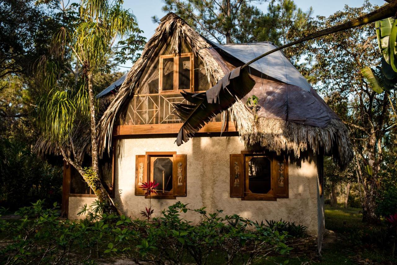 Pine Ridge Lodge San Ignacio Exterior photo